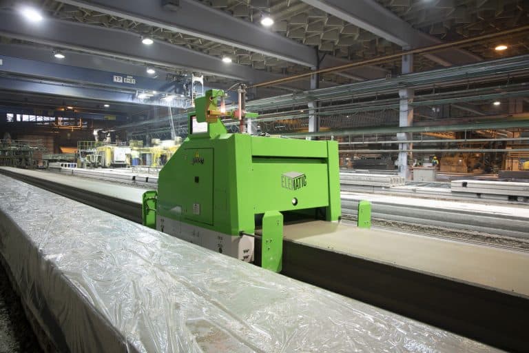 Elematic Plotter E9 on a hollowcore bed