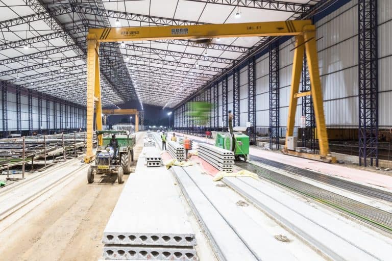 Concrete slab production on Elematic SEMI Floor precast hollow core line