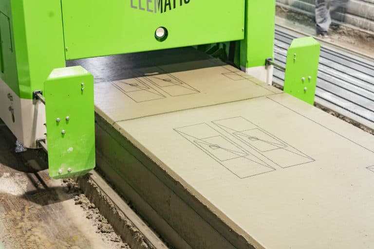 Elematic Plotter E9 at work.