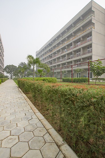 Precast concrete in seismic areas: O.P. Jindal Global University building, India. Seismic Zone 4.