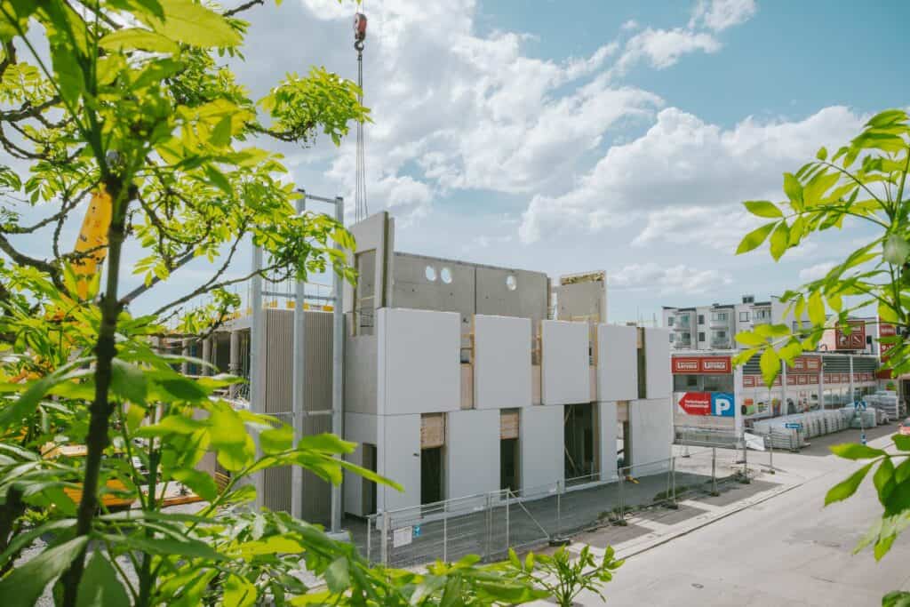 Precast concrete sandwich walls, Fokus community center, Finland