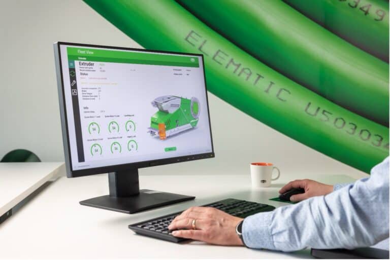 A computer screen with Extruder E9 fleet view