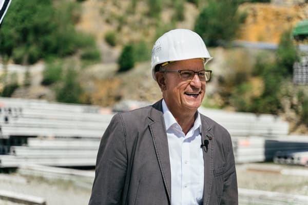 Diretor-geral Wolfgang Berner, Kastell GmbH